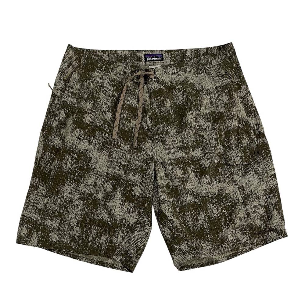 Patagonia Men’s Board Shorts 
Size 36 Green-tan color with pockets Inseam 10”